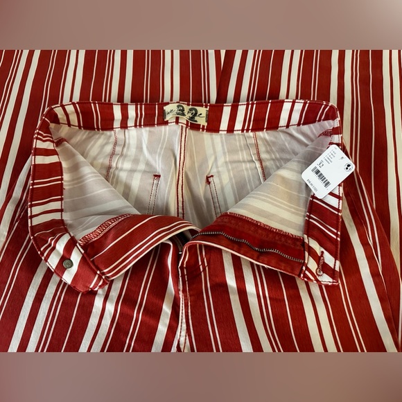 NWT Free People Just Float On Printed Flare Jeans in DK Red size 32 - Picture 4 of 8